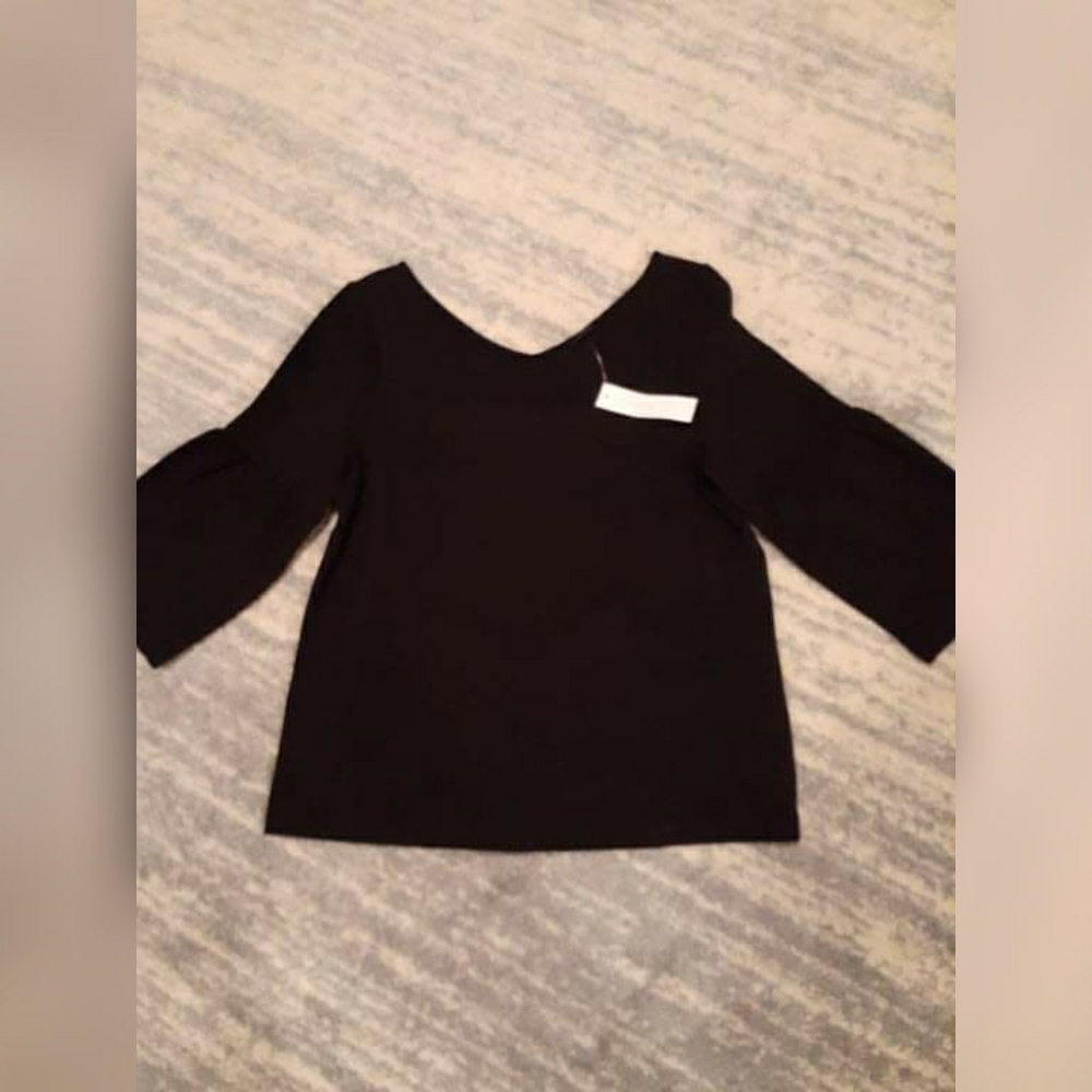 ❤Ann taylor ruffled sleeve blouse